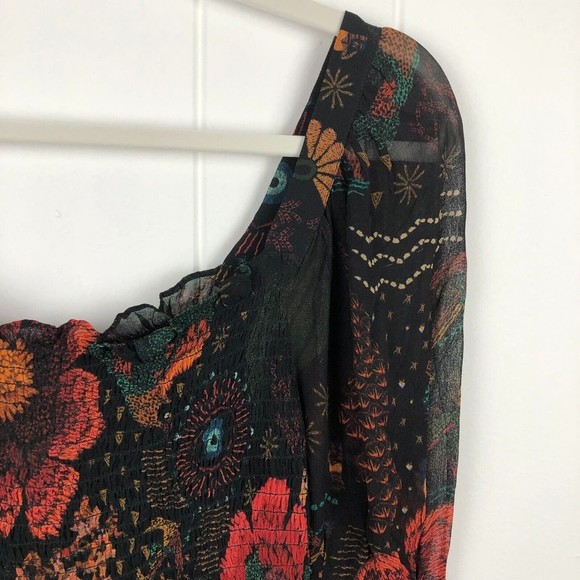 Farm Rio Black River Creatures Smocked Blouse X-Small - Picture 11 of 14